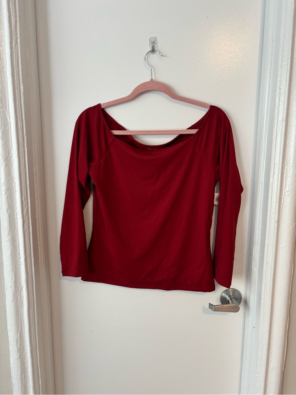 Old Navy Women's Long-Sleeve Boatneck Top in Burgundy